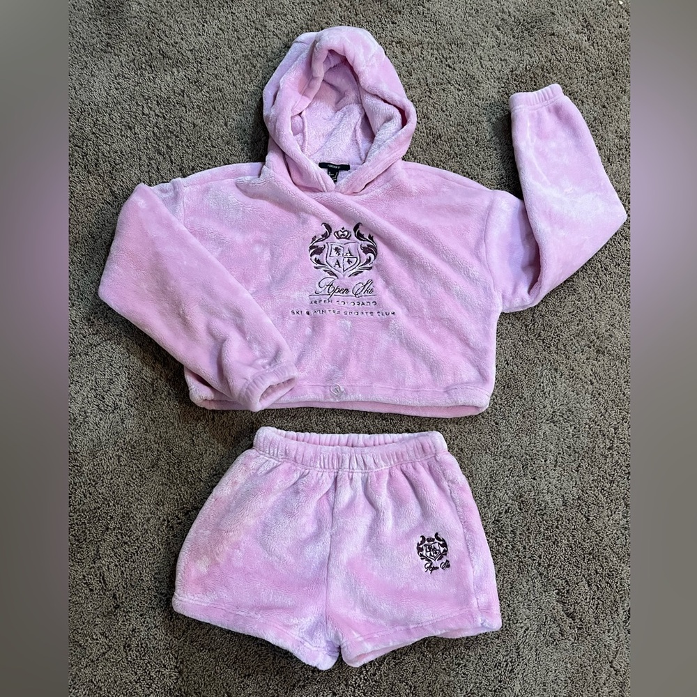 Forever 21 Soft Pink Fleece Set